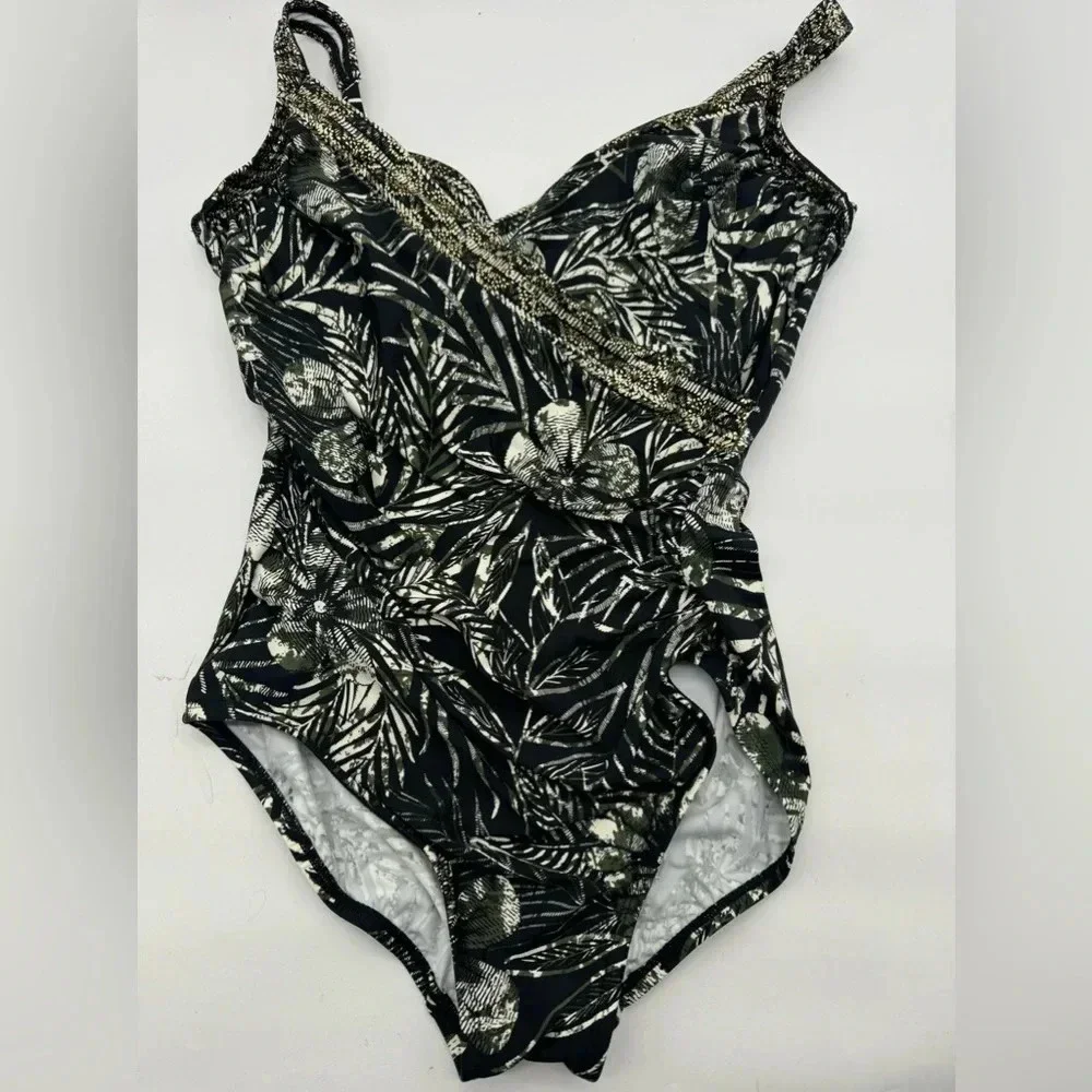 Miraclesuit look 10